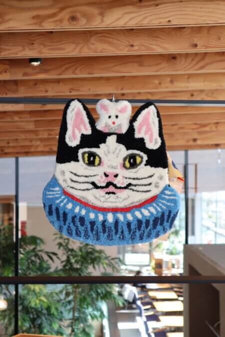 「猫型ラグ」制作・販売開始しました　#樋口佳絵×イグーネ